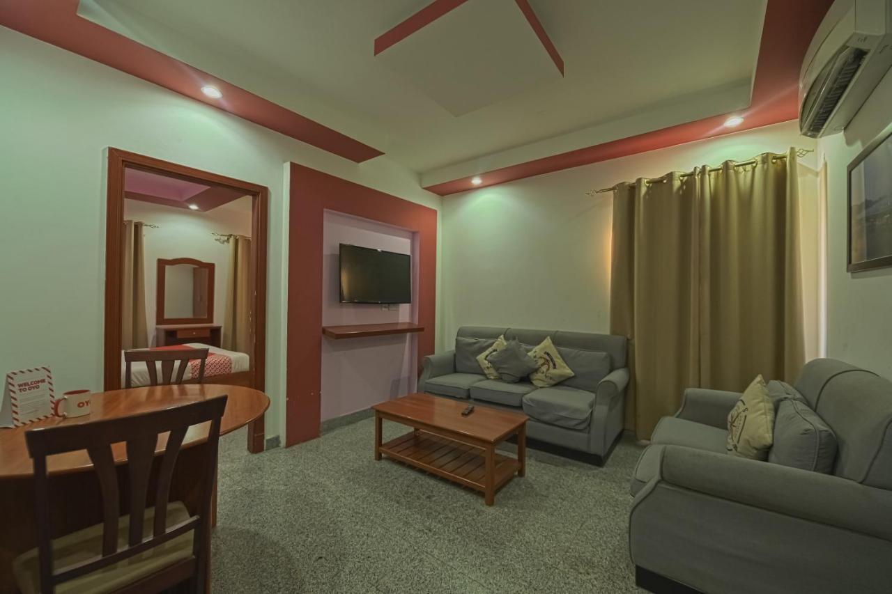 โอโย 116 แพลตินัม โฮเต็ล อพาร์ตเมนต์ Hotel Seeb ภายนอก รูปภาพ