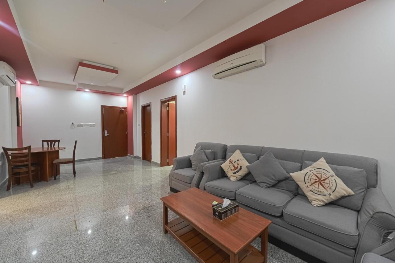 โอโย 116 แพลตินัม โฮเต็ล อพาร์ตเมนต์ Hotel Seeb ภายนอก รูปภาพ