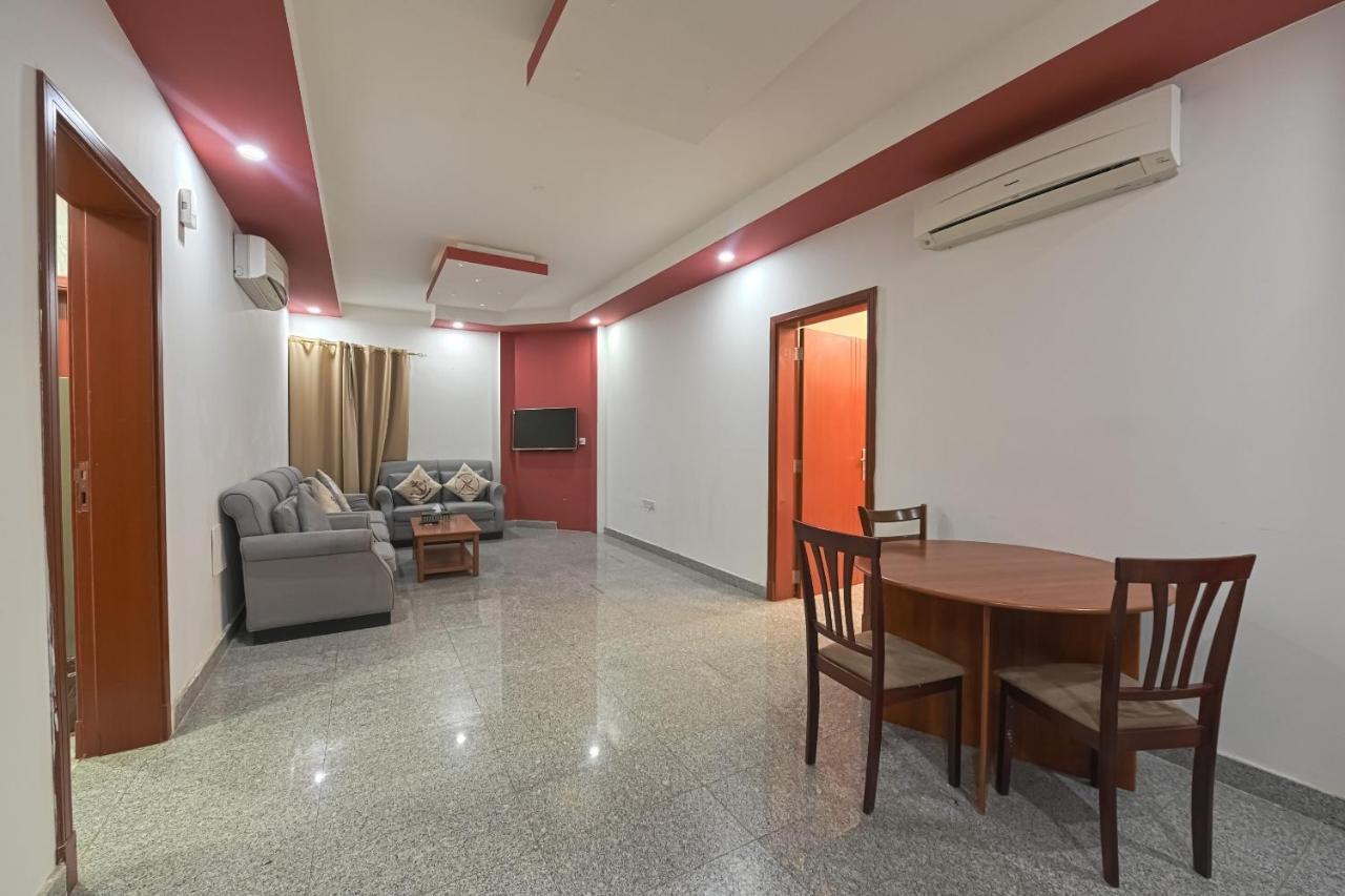โอโย 116 แพลตินัม โฮเต็ล อพาร์ตเมนต์ Hotel Seeb ภายนอก รูปภาพ